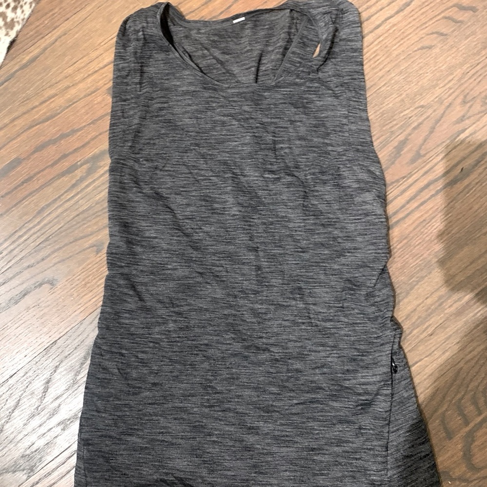 Lululemon grey tank